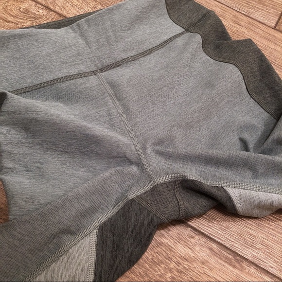 NWOT Outdoor Voices 7/8 tri-tone warmup leggings - Picture 7 of 8